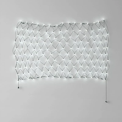 4'x6' Concave LED Christmas Net String Lights With Green Wire - Wondershop™ 6 4'x6' Concave LED Christmas Net String Lights With Green Wire - Wondershop™ - Image 4