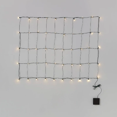 3'x4' 50ct Solar LED Christmas Net Lights With Green Wire - Wondershop™ 7 3'x4' 50ct Solar LED Christmas Net Lights With Green Wire - Wondershop™ - Image 5